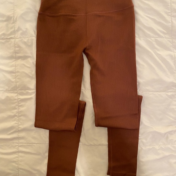 Fabletics Leggings Set - Picture 10 of 16